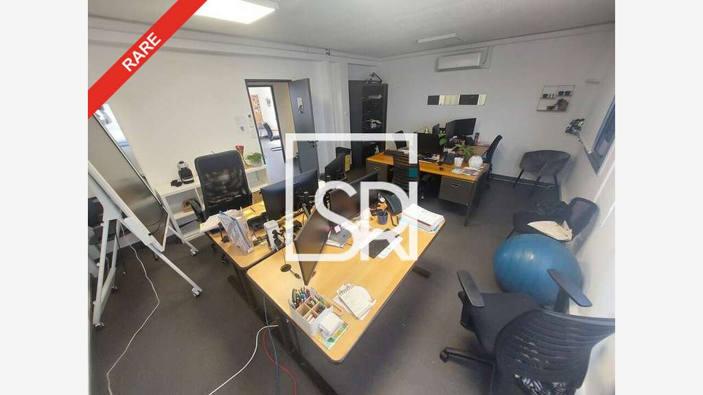 Bureaux rénovés 600m² à louer à Clermont Le Brezet