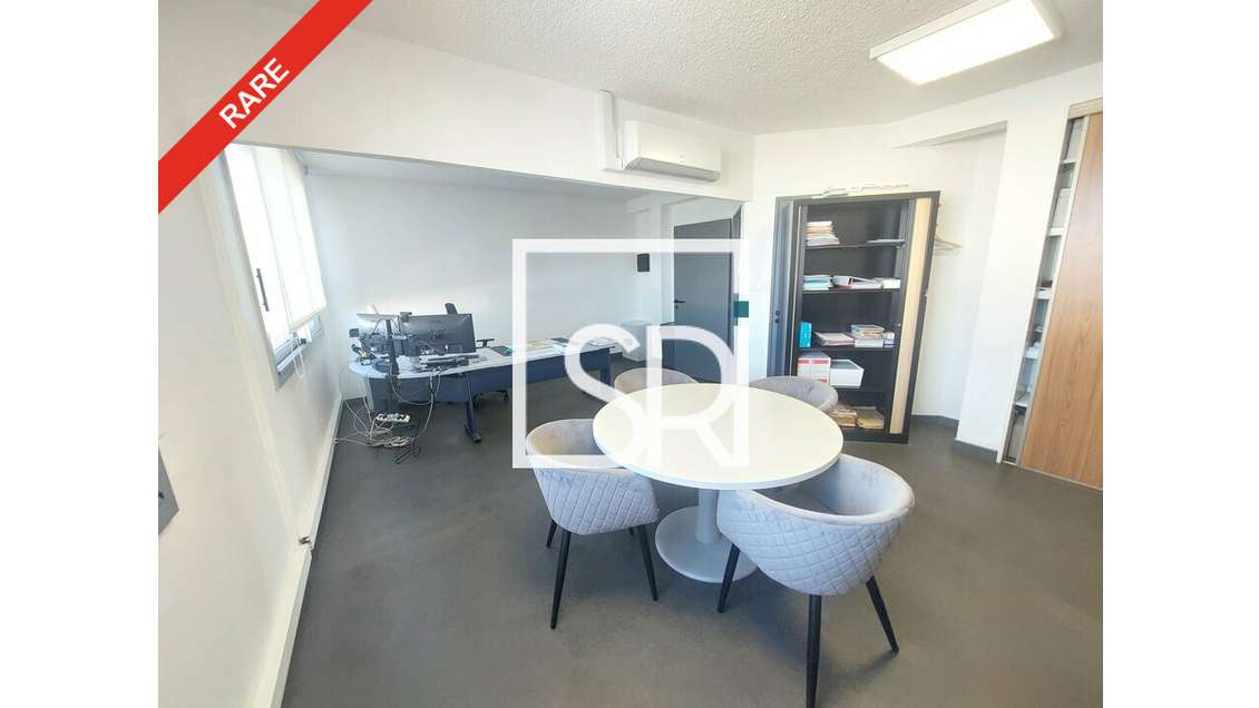 Bureaux rénovés 600m² à louer à Clermont Le Brezet