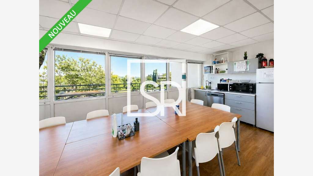 Bureaux 1200m² à louer à Clermont-Ferrand