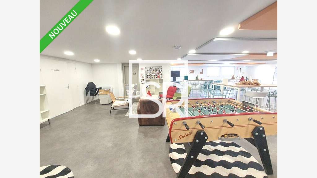 Bureaux + dépôt à louer Clermont Ferrand A75 / A89