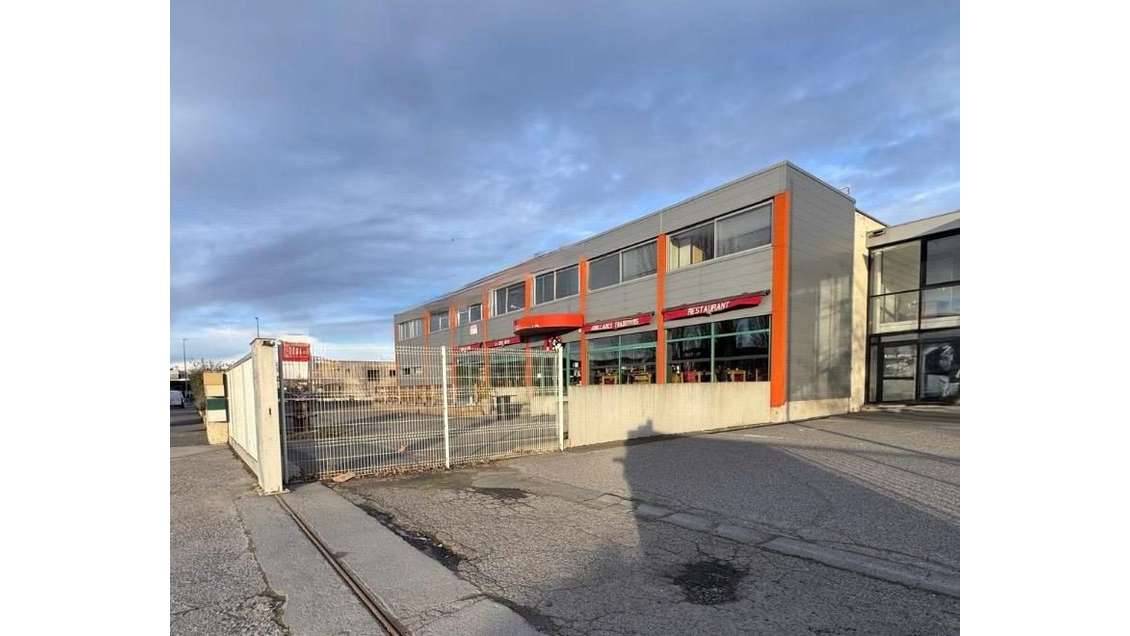 A louer plateau de bureaux 366m² au Brézet