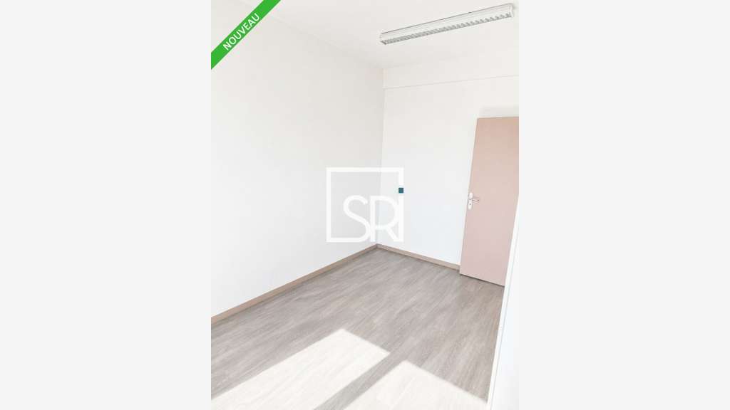 Bureaux de 76m² à louer en zac à Clermont Ferrand
