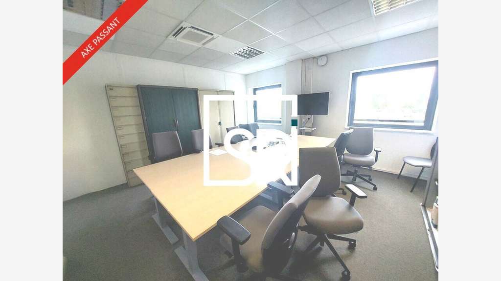 Bureaux de 648m² à louer en za à Clermont Ferrand 
