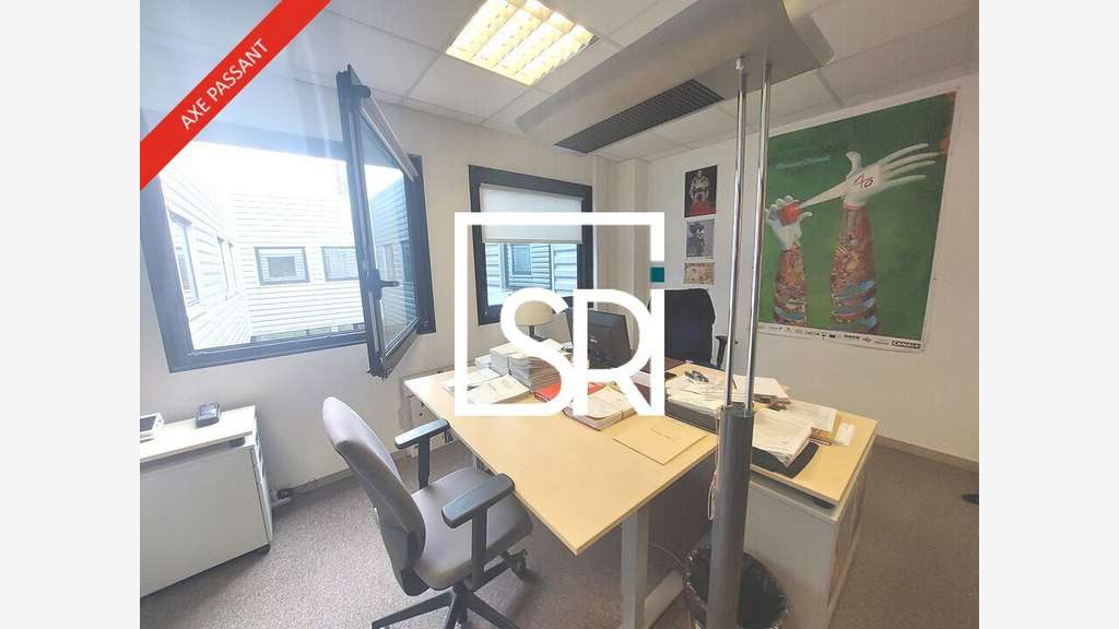 Bureaux de 648m² à louer en za à Clermont Ferrand 
