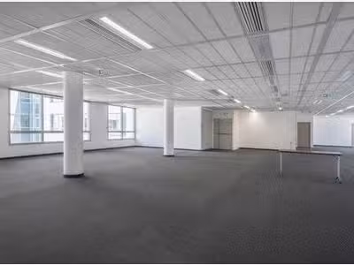 À louer bureaux 700m² R+4 gare de Clichy-Levallois