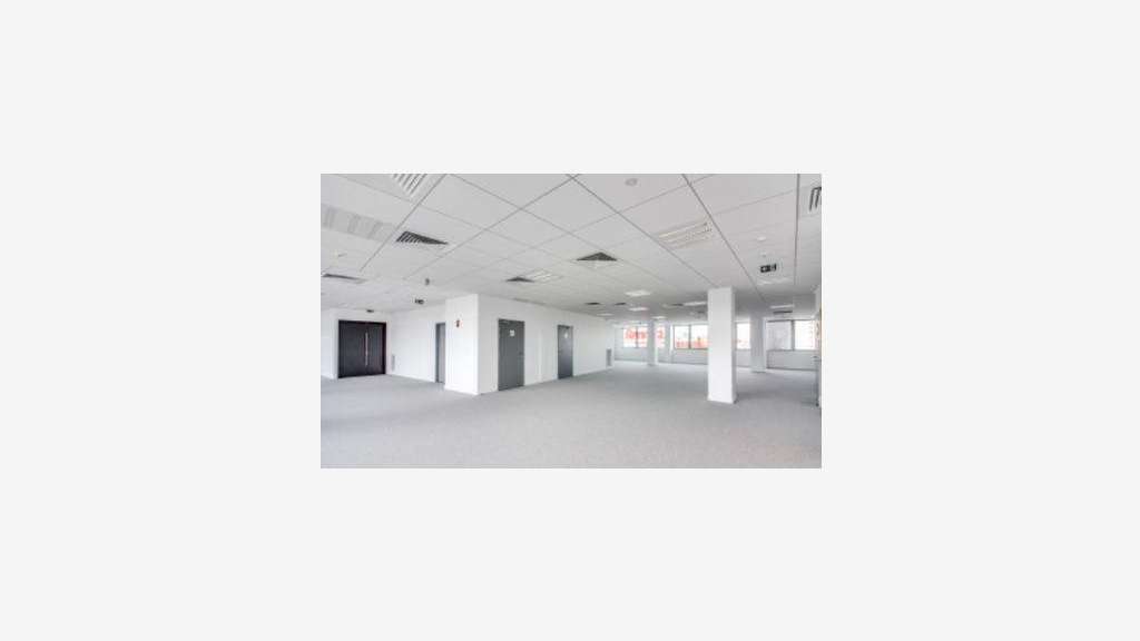 À louer bureaux de 357 à 897m² HQE à Clichy