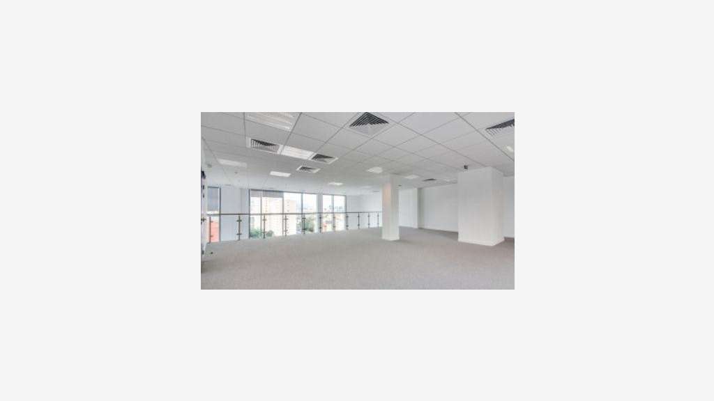 À louer bureaux de 357 à 897m² HQE à Clichy