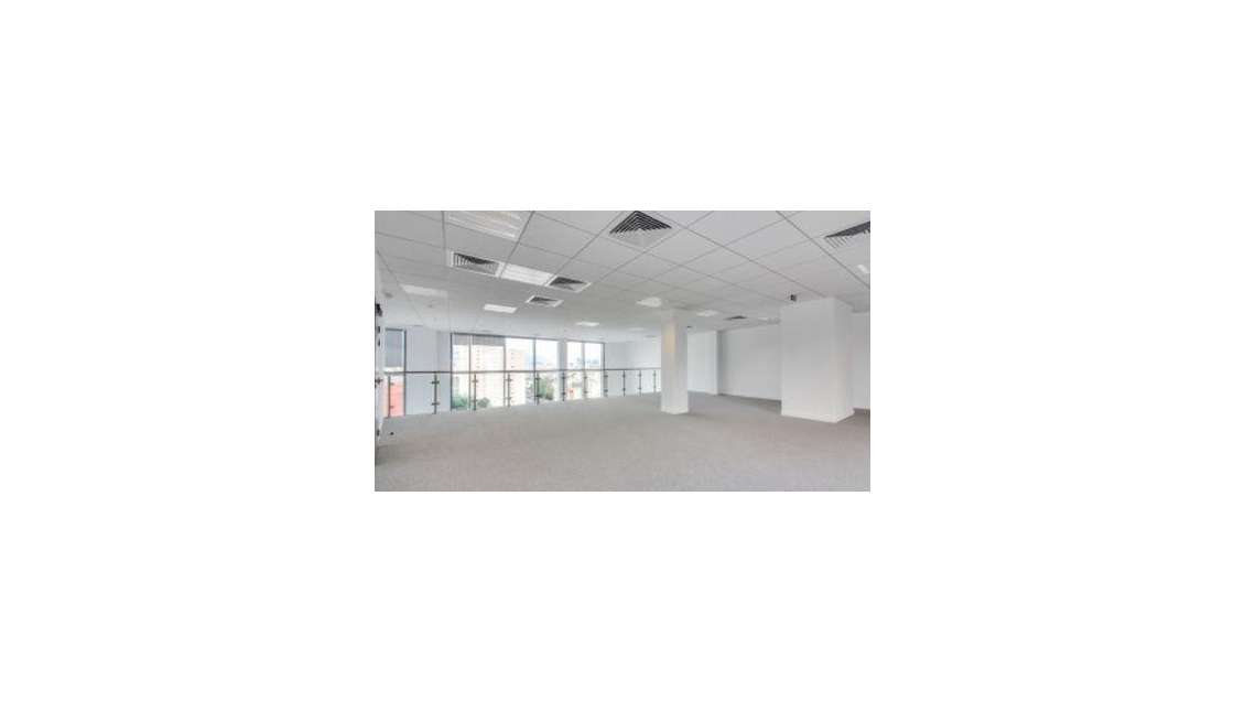 À louer bureaux de 357 à 897m² HQE à Clichy