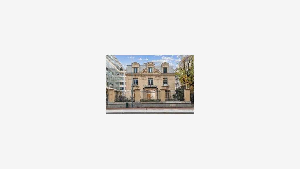À louer bureaux 528m² R+1 HQE à Clichy