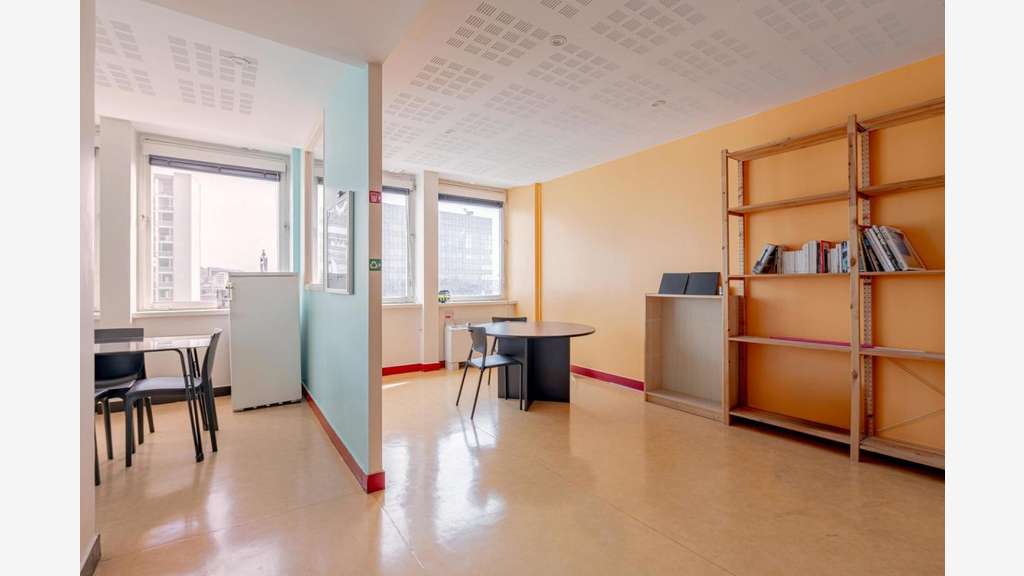 Location bureaux 266m² à Clichy limite Saint Ouen