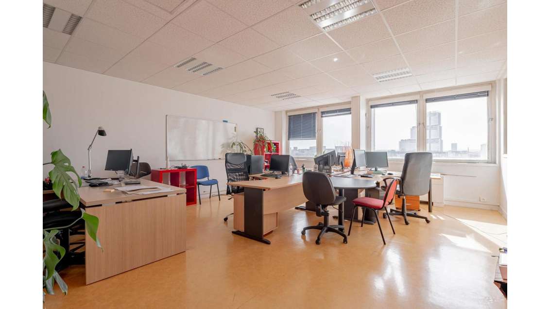 Location bureaux 266m² à Clichy limite Saint Ouen 