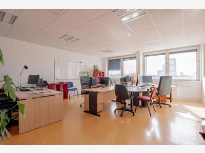 Location bureaux 266m² à Clichy limite Saint Ouen 