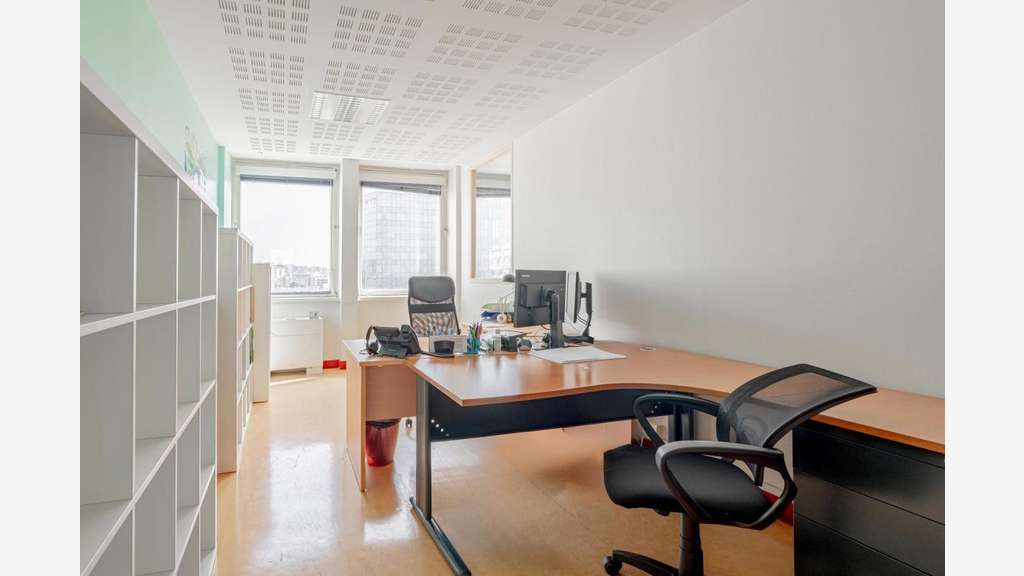 Location bureaux 266m² à Clichy limite Saint Ouen