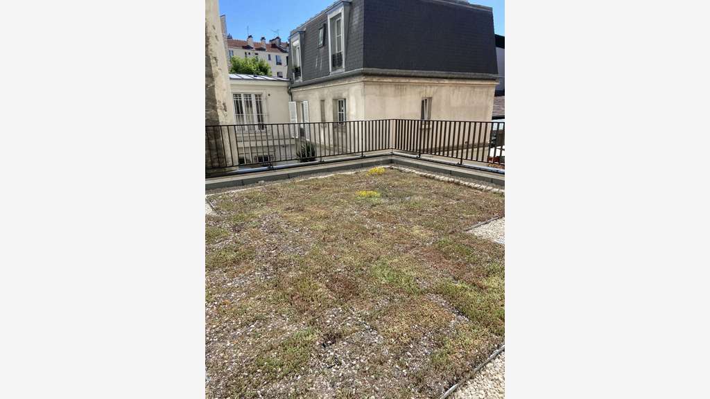 A louer local 75m² avec terrasse à Clichy centre