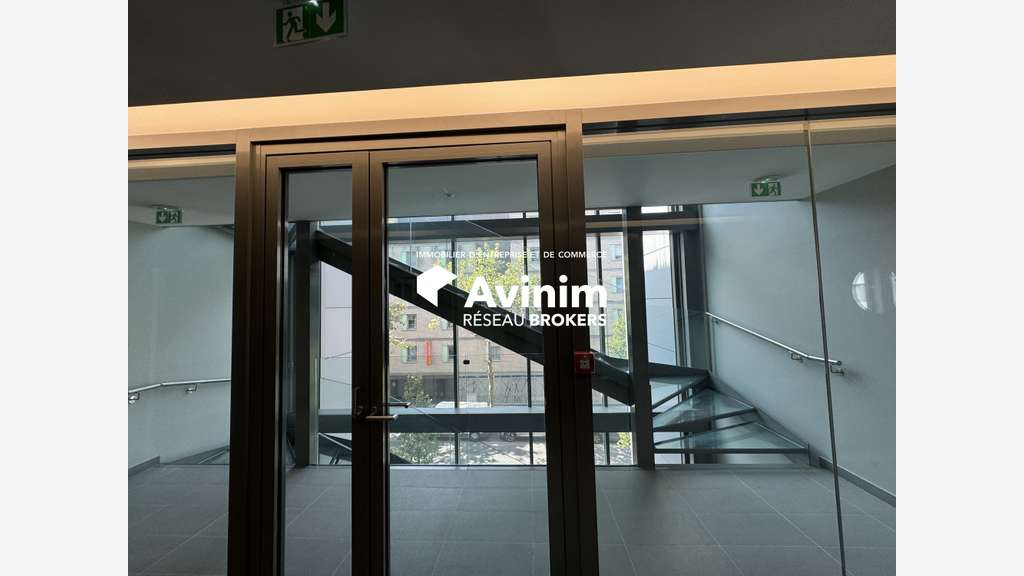 A louer plateaux bureaux climatisés 388m² à Clichy