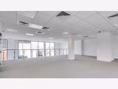 À louer – Bureaux de 357 à 897 m² à Clichy – Hauts