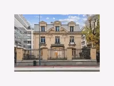 À louer – Bureaux de 528 m² à Clichy – Hauts-