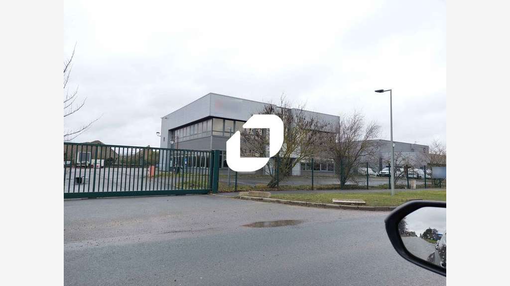 A louer Bureaux 1304m² Coignieres