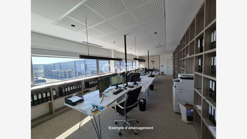 A louer bureaux 158,8m² à Sainte Croix en Plaine