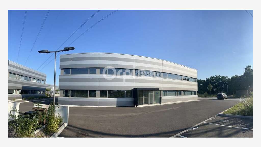 A louer bureaux 158,8m² à Sainte Croix en Plaine