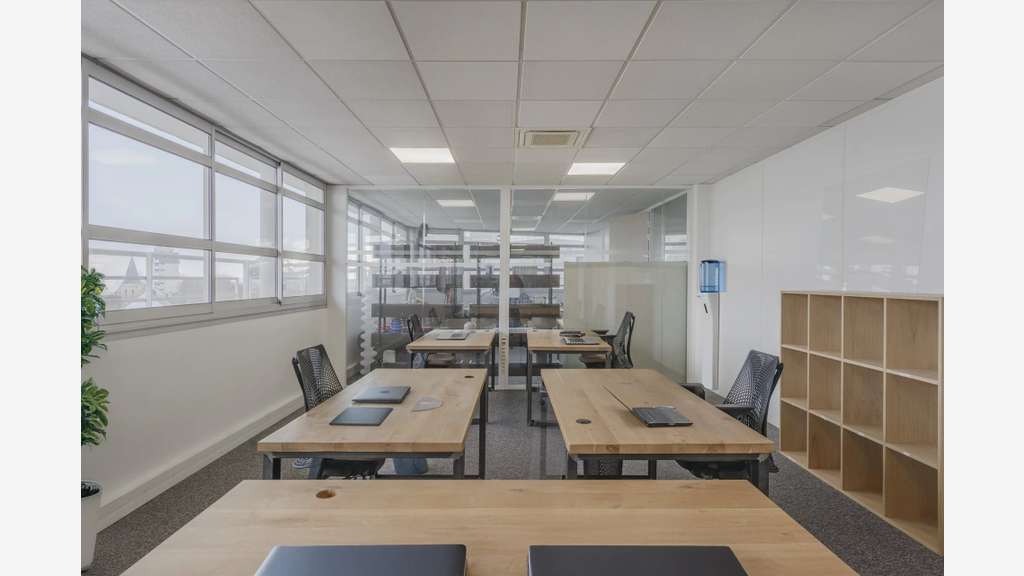 Bureau meublé 21,2 m² à Colombes - Gabril Péri