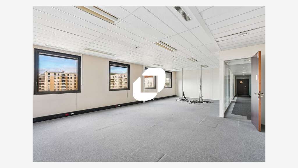 A louer Bureaux 1077m² Colombes