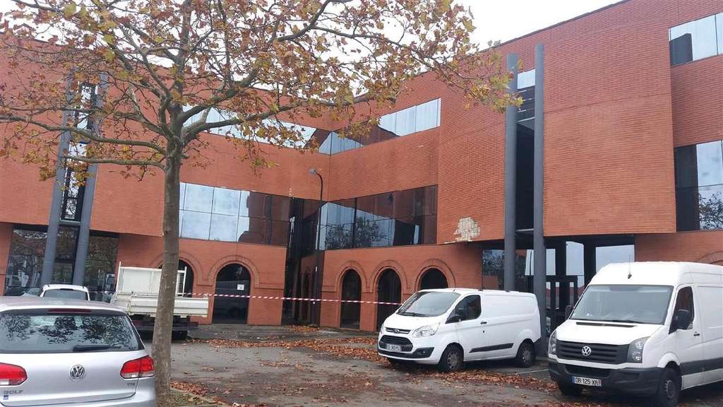 Loue bureaux 10366m² Nord-Ouest Toulouse Colomiers