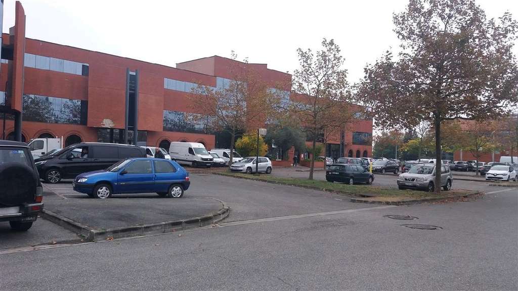 Loue bureaux 10366m² Nord-Ouest Toulouse Colomiers
