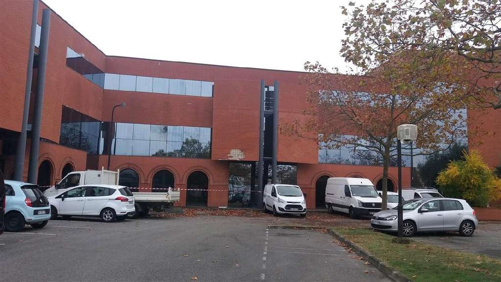 Loue bureaux 10366m² Nord-Ouest Toulouse Colomiers
