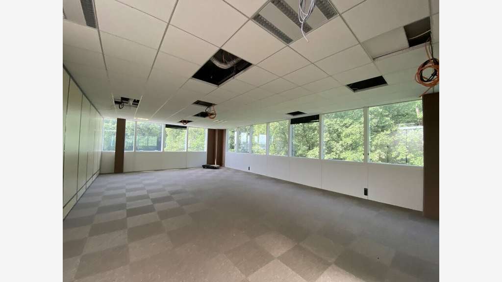 Location bureaux 176m² à Colomiers