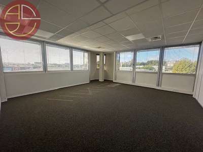 Bureaux 360m² RDC à louer à Colomiers