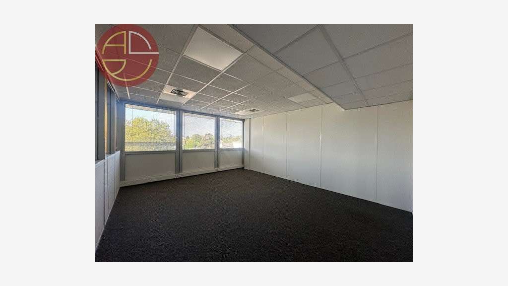 Bureaux 360m² RDC à louer à Colomiers