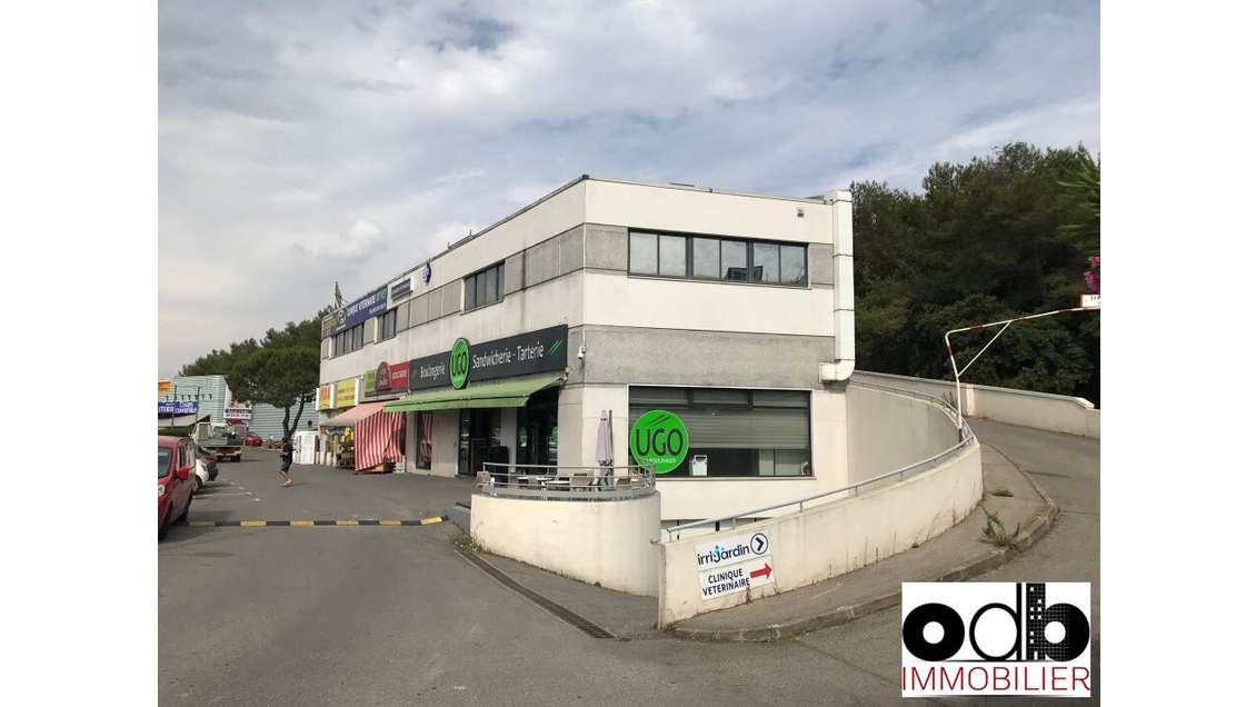 Locaux 200m² à louer à Vallauris