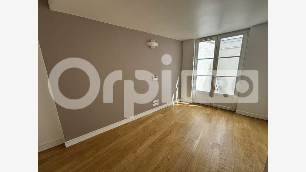 Bureau de 14m² à louer en centre ville Compiègne