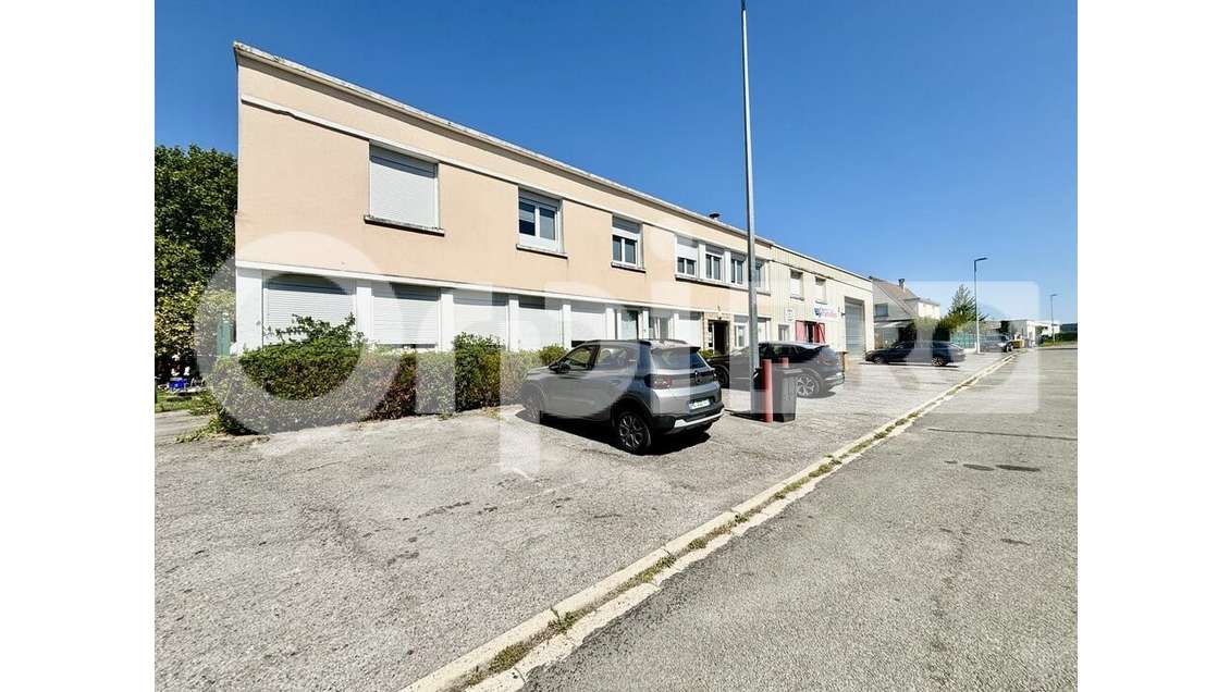 A louer bureaux 350m² sur deux niveaux à Compiègne