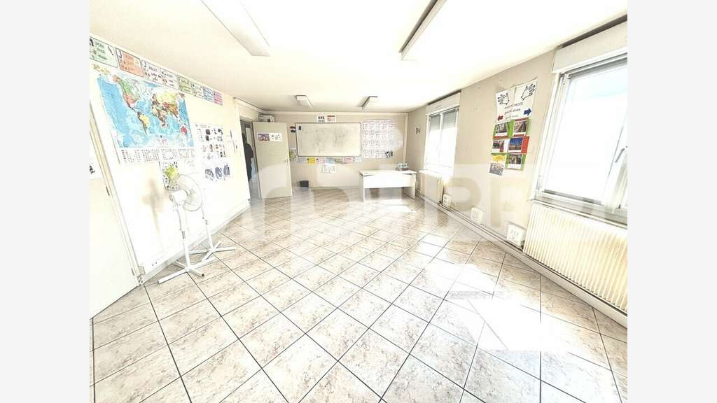 A louer bureaux 350m² sur deux niveaux à Compiègne