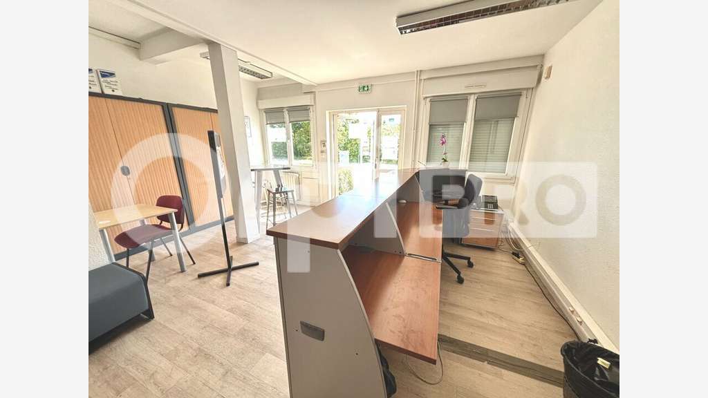 A louer bureaux 350m² sur deux niveaux à Compiègne