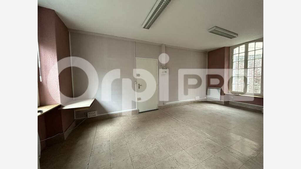 A louer bureaux 52m² rue des Domeliers Compiègne