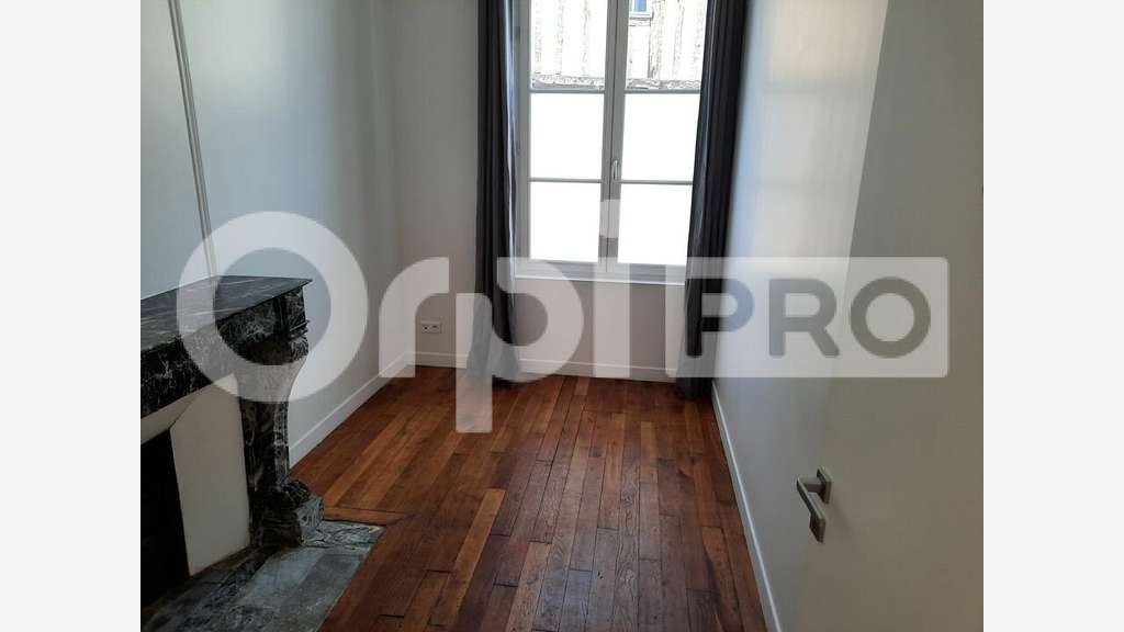 A louer bureau de 30m² en RDC à Compiègne