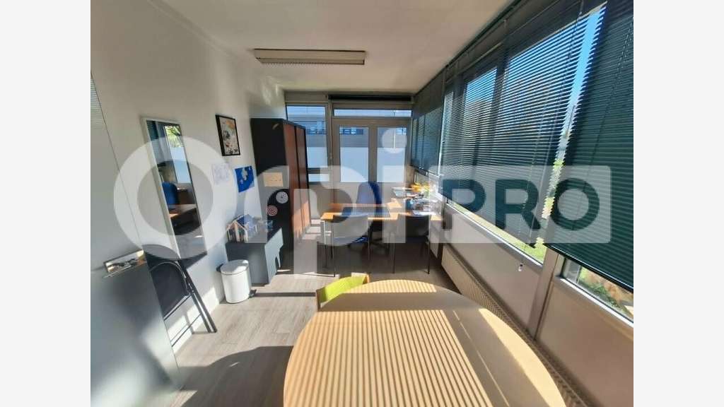 Bureau 275m² à louer à  Compiègne ZAC de Mercières