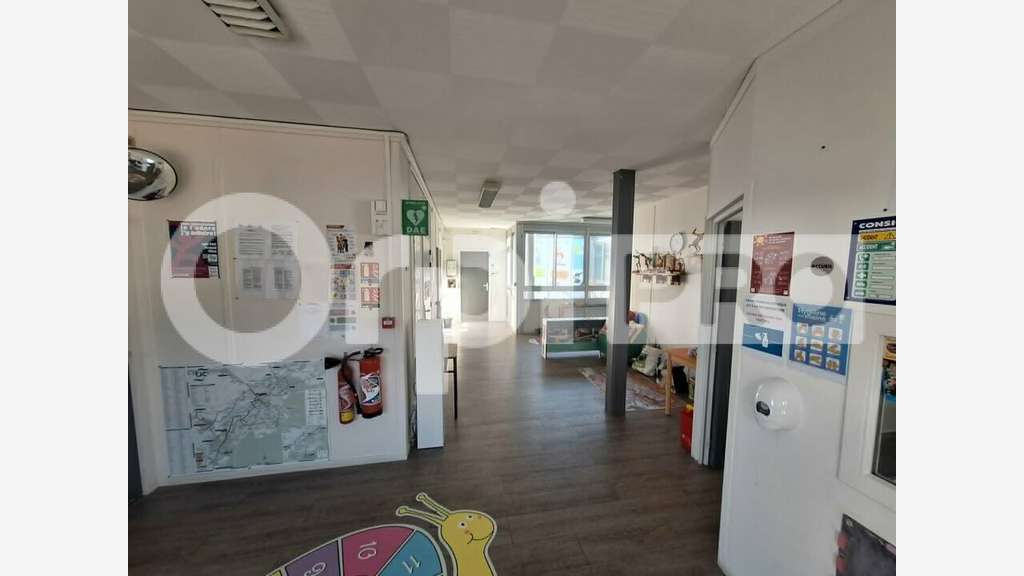Bureau 275m² à louer à  Compiègne ZAC de Mercières