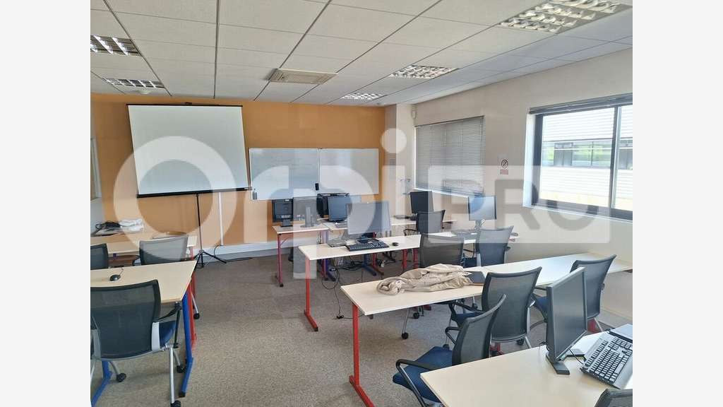 Bureau 220m² à louer ZAC des Mercieres Compiègne