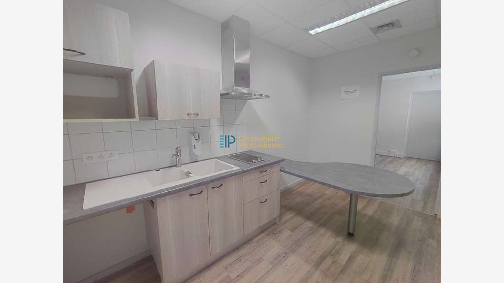 A louer bureaux de 348m² à Concarneau