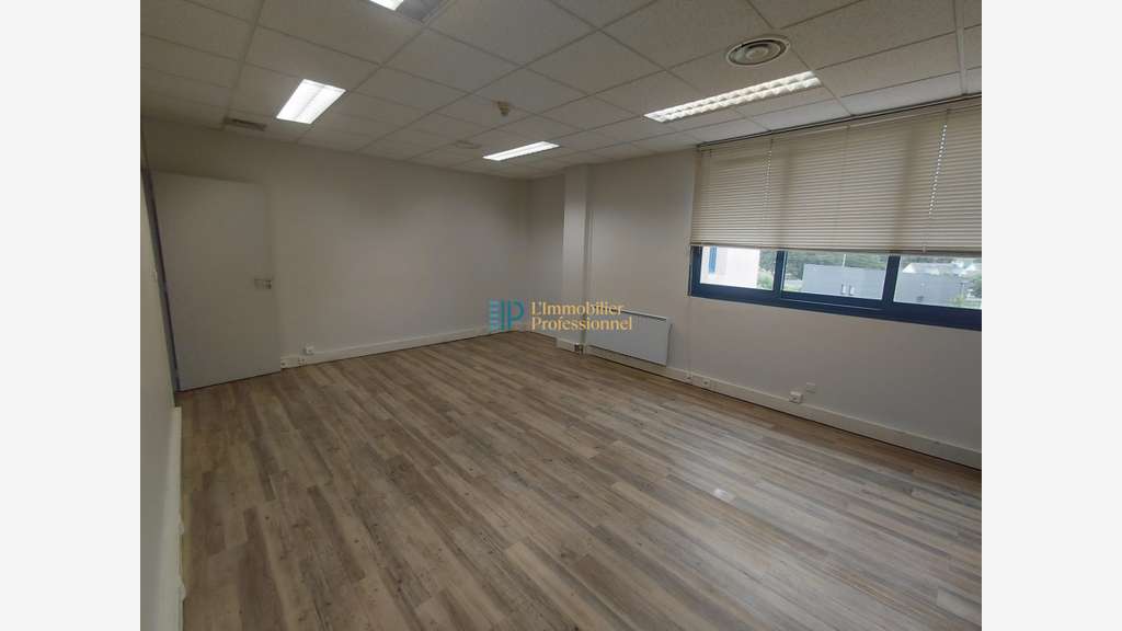 A louer bureaux de 348m² à Concarneau