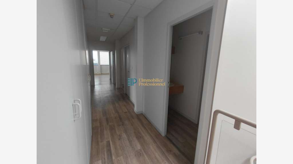 A louer bureaux de 348m² à Concarneau