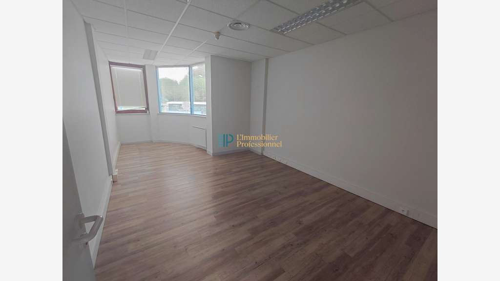 A louer bureaux de 348m² à Concarneau