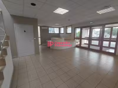 A louer bureaux de 348m² à Concarneau