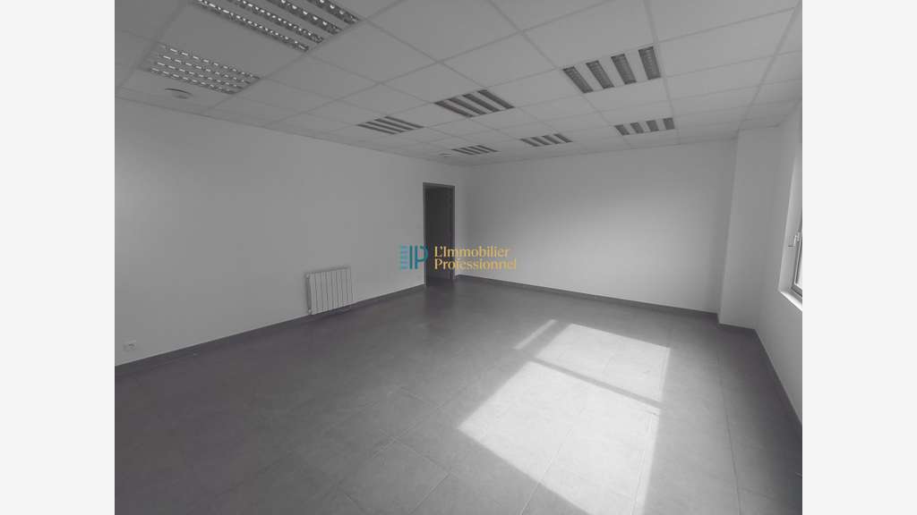 A louer bureaux 120m² à l'entrée de Concarneau