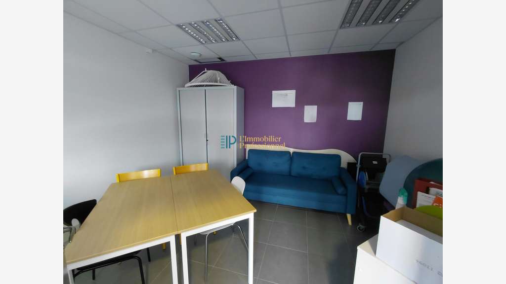 A louer bureaux 120m² à l'entrée de Concarneau