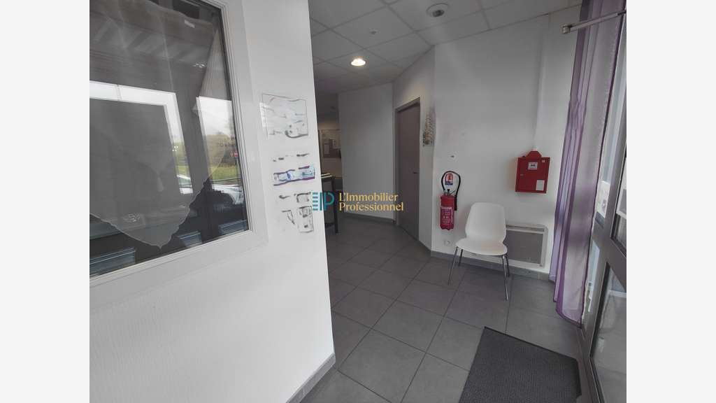 A louer bureaux 120m² à l'entrée de Concarneau